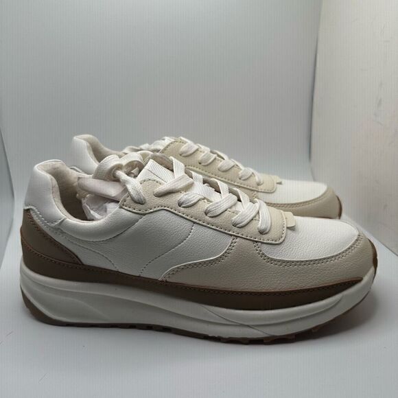 CUSHIONAIRE Women's lace up Sneaker +Comfort Foam 8.5 WHITE/TAN - Picture 1 of 7